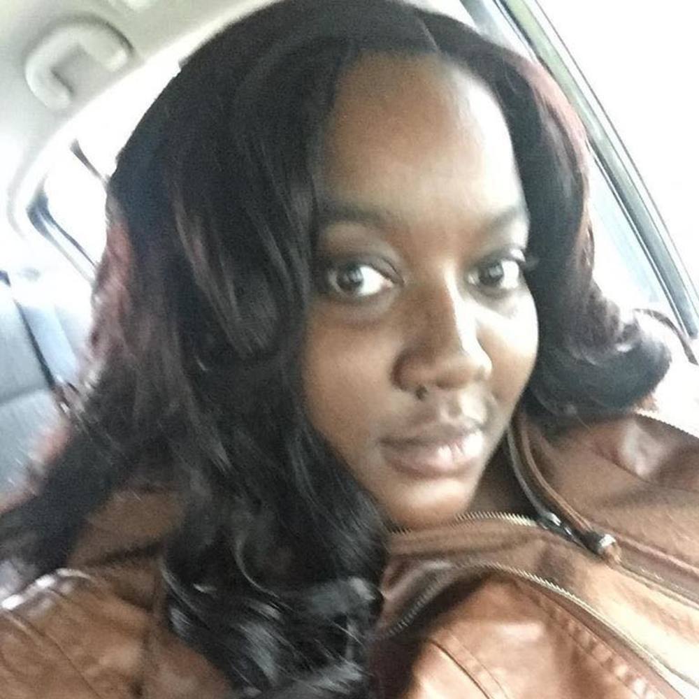 Meet your Posher, Pamela